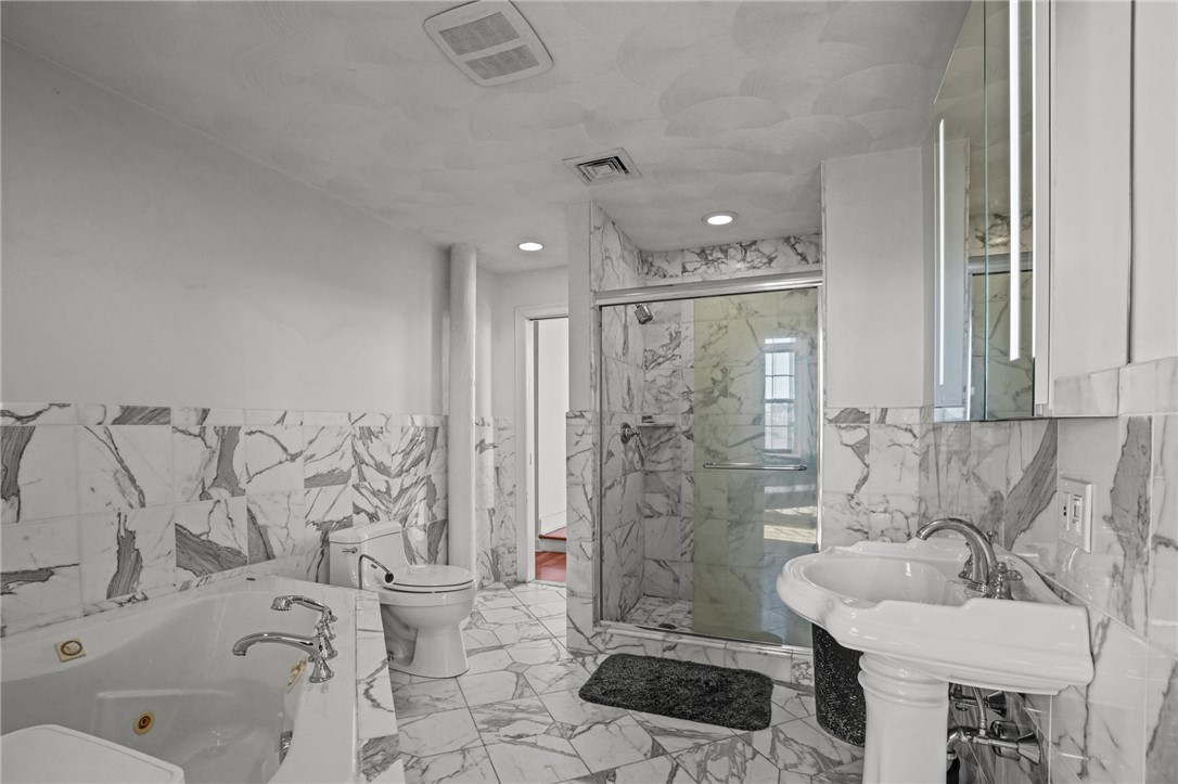 14 Imperial Place 604