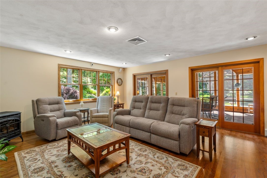 23 Lincoln Drive