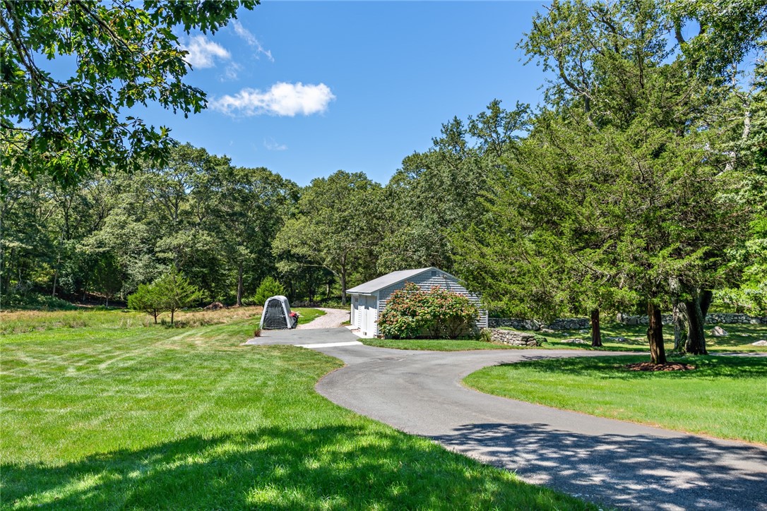 1591 Commodore Perry Highway
