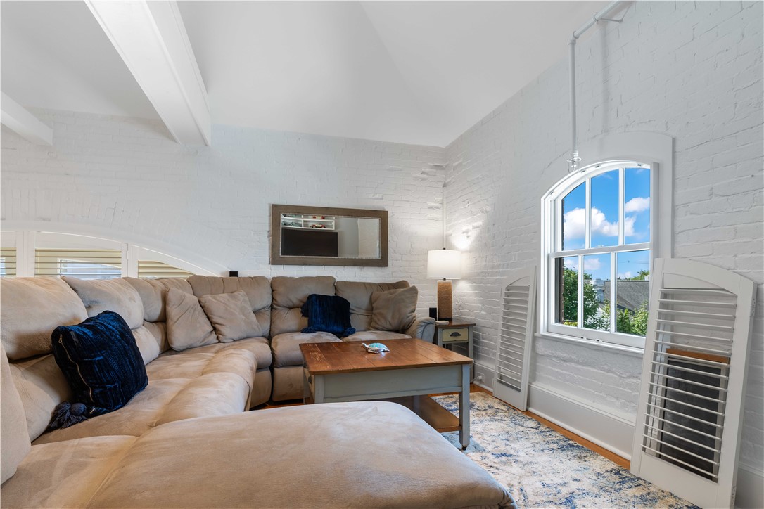 423 Hope Street CH-2