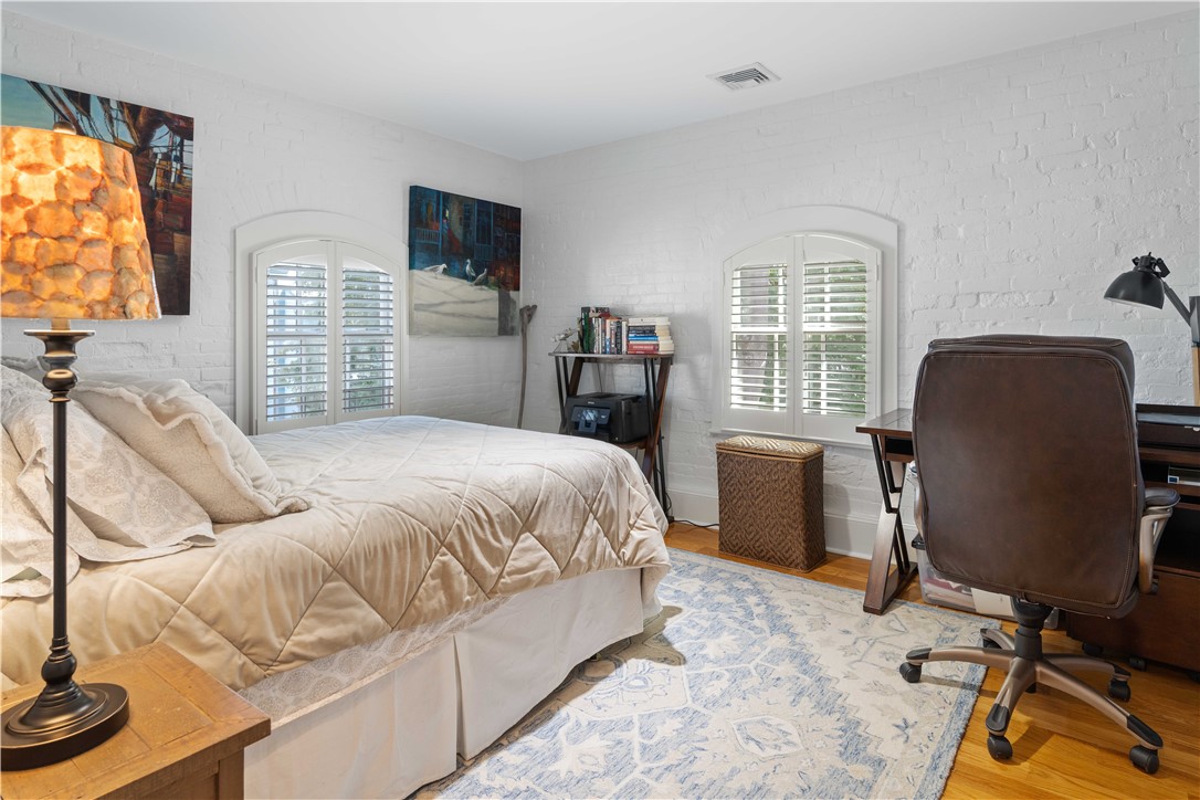 423 Hope Street CH-2