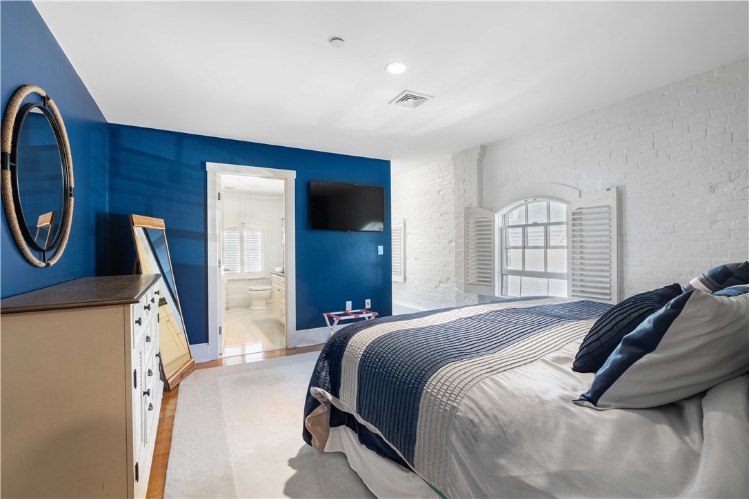 423 Hope Street CH-2