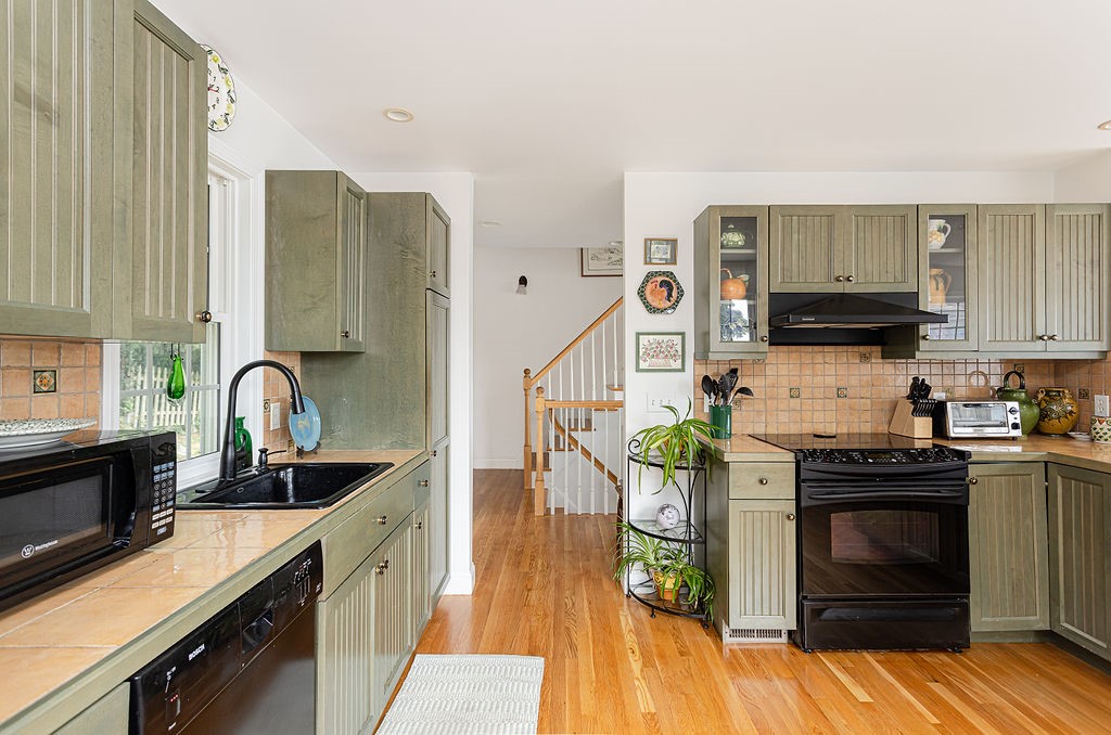 160 Sakonnet Drive