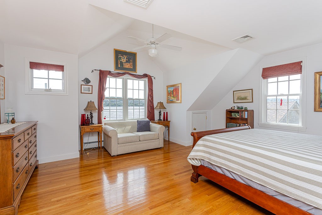 160 Sakonnet Drive