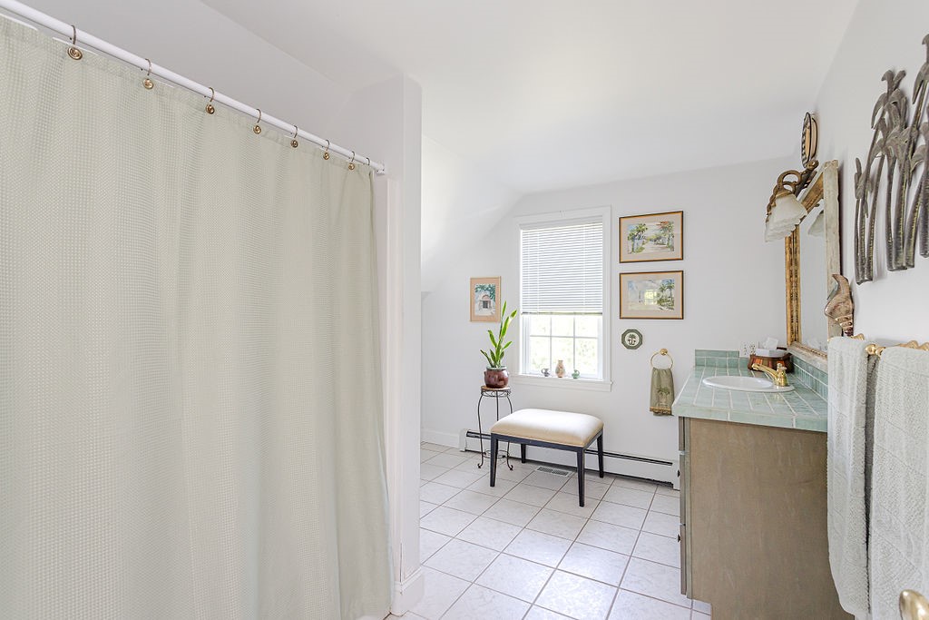 160 Sakonnet Drive