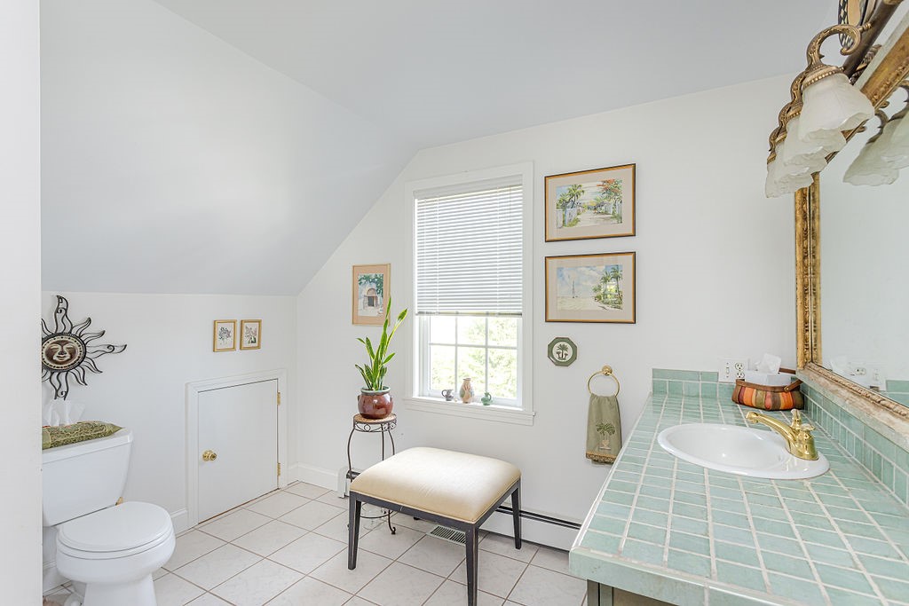 160 Sakonnet Drive
