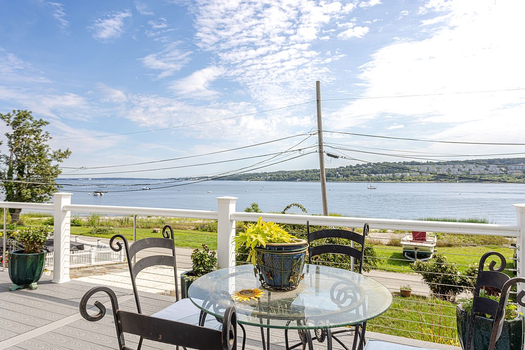 160 Sakonnet Drive