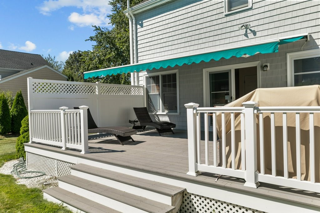 42 Pequot Lane
