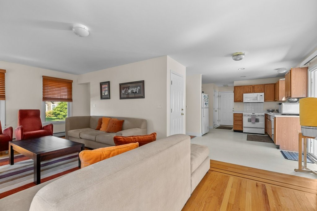 42 Pequot Lane