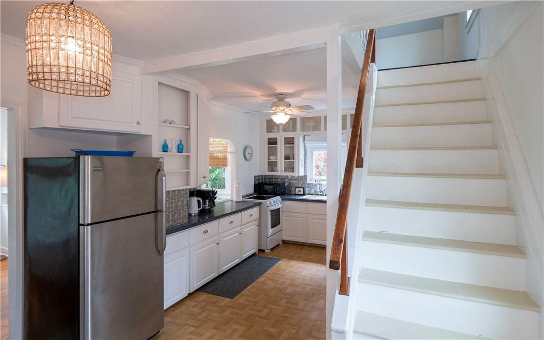 4 Draper Avenue