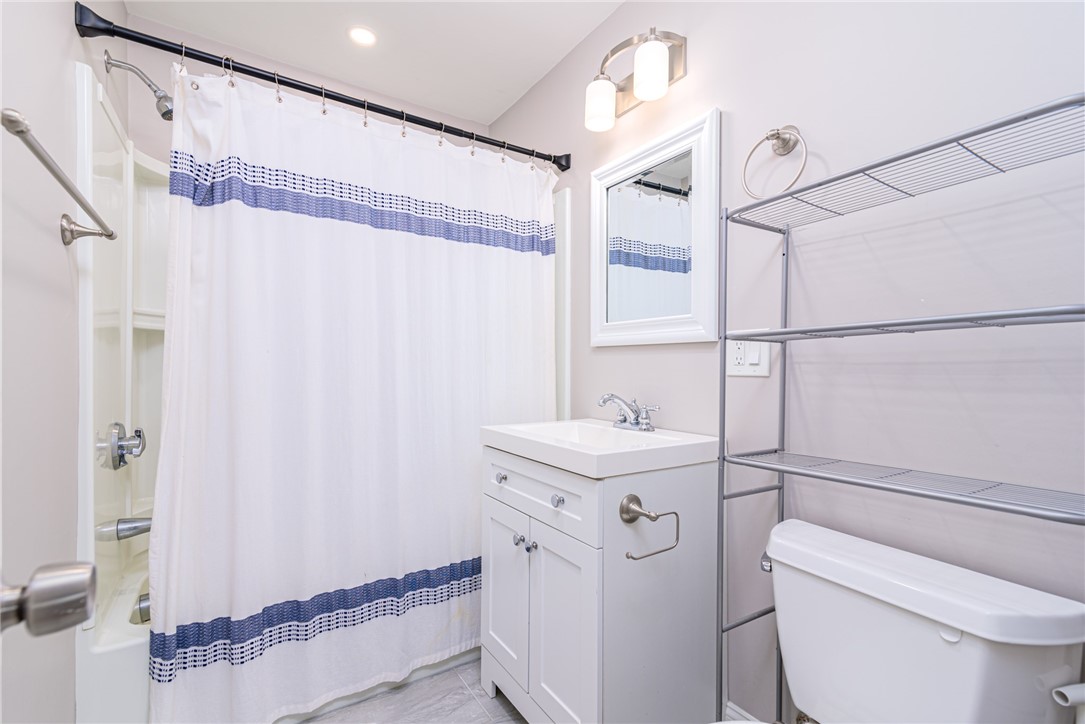 9 Ponagansett Parkway B