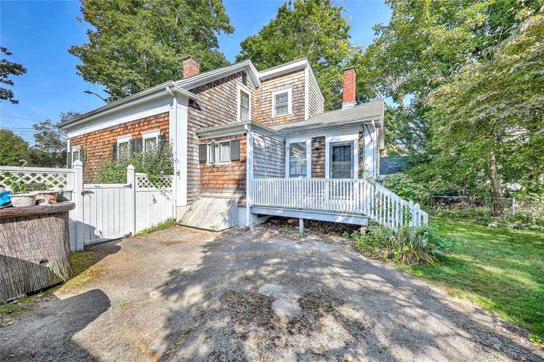 6 Central Street