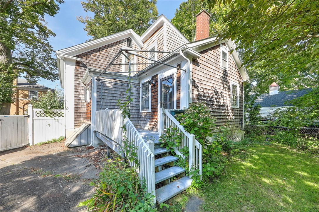6 Central Street
