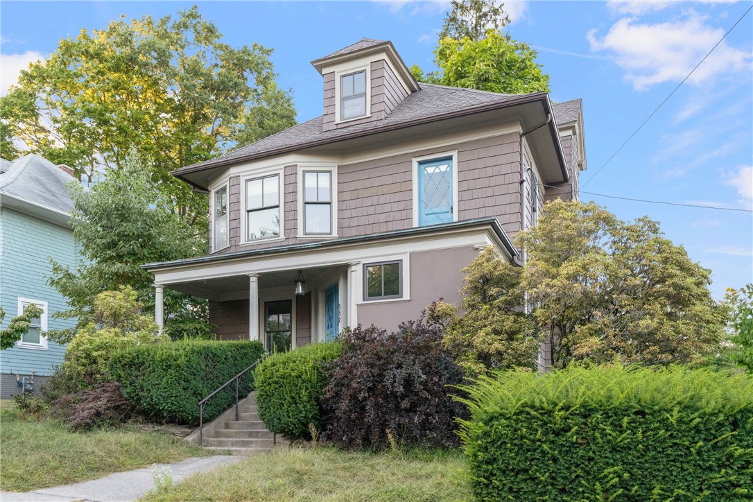 352 Lloyd Avenue