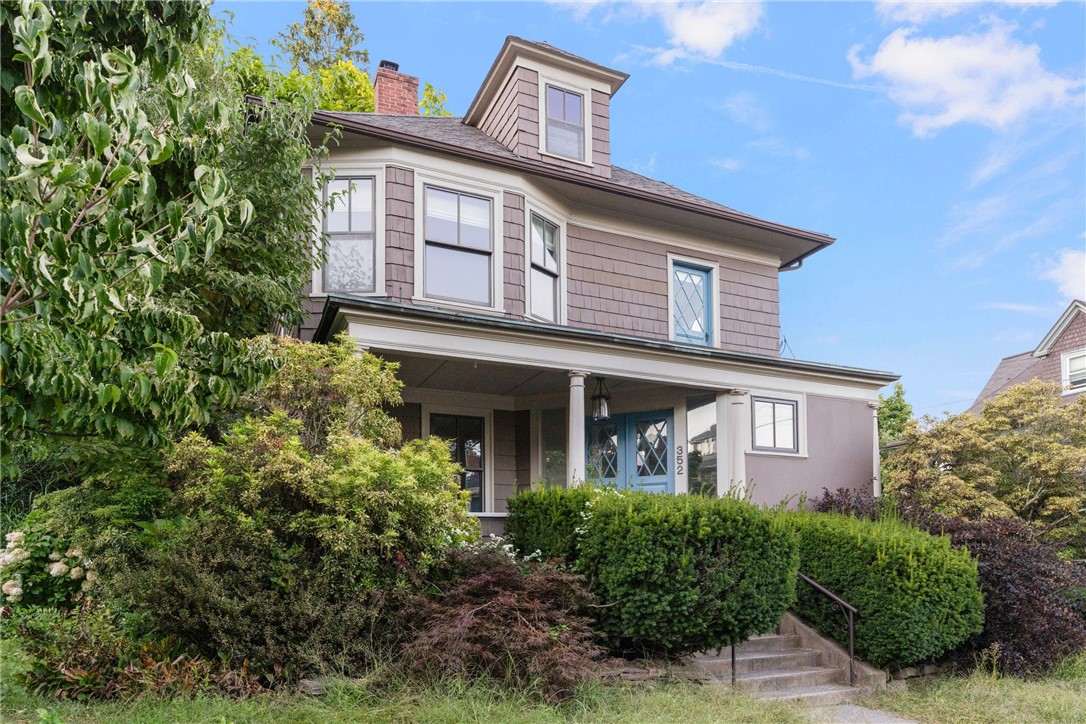 352 Lloyd Avenue