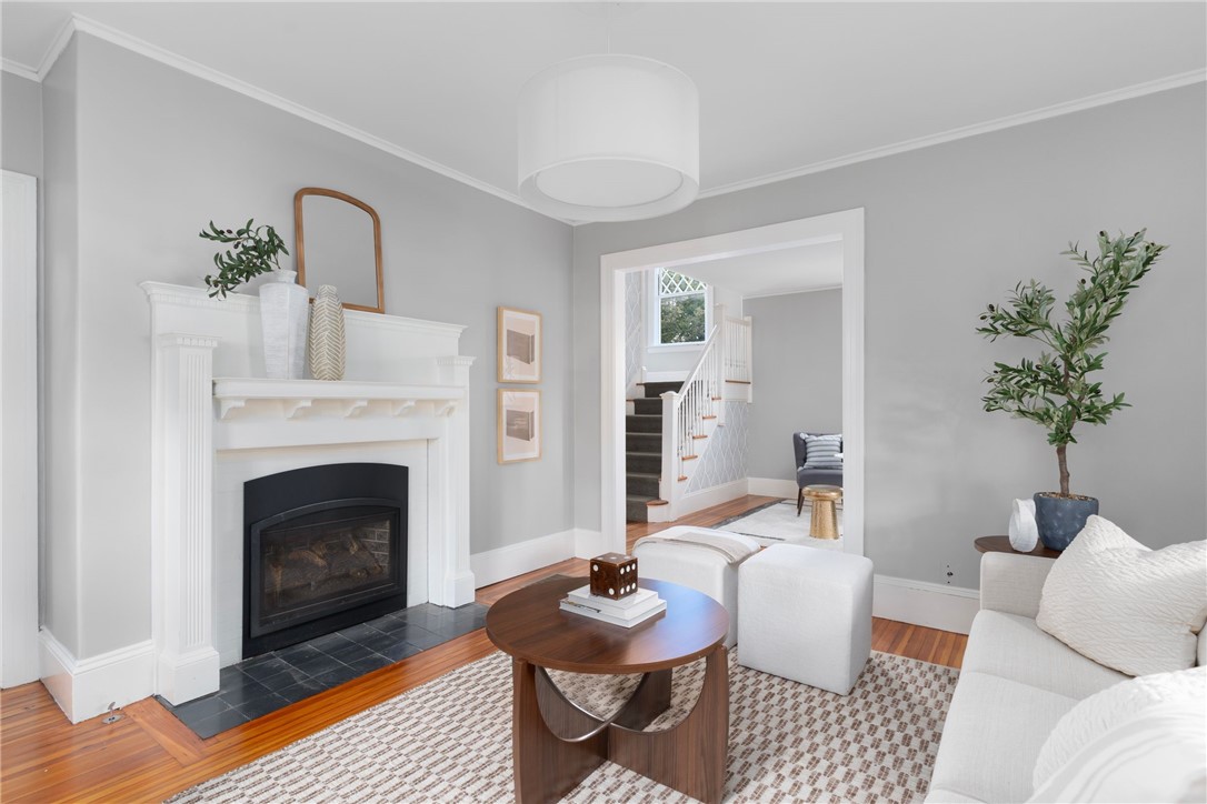 352 Lloyd Avenue
