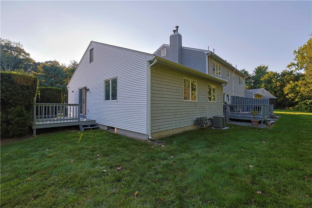 400 COMMONWEALTH Avenue 8