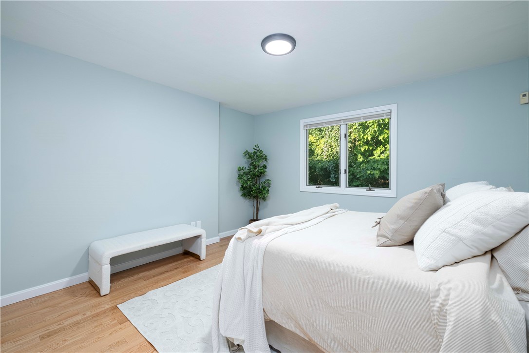 400 COMMONWEALTH Avenue 8