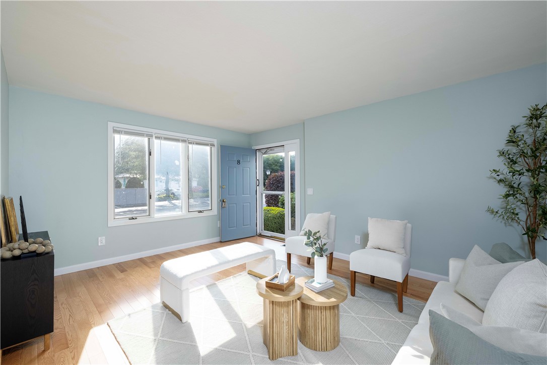 400 COMMONWEALTH Avenue 8