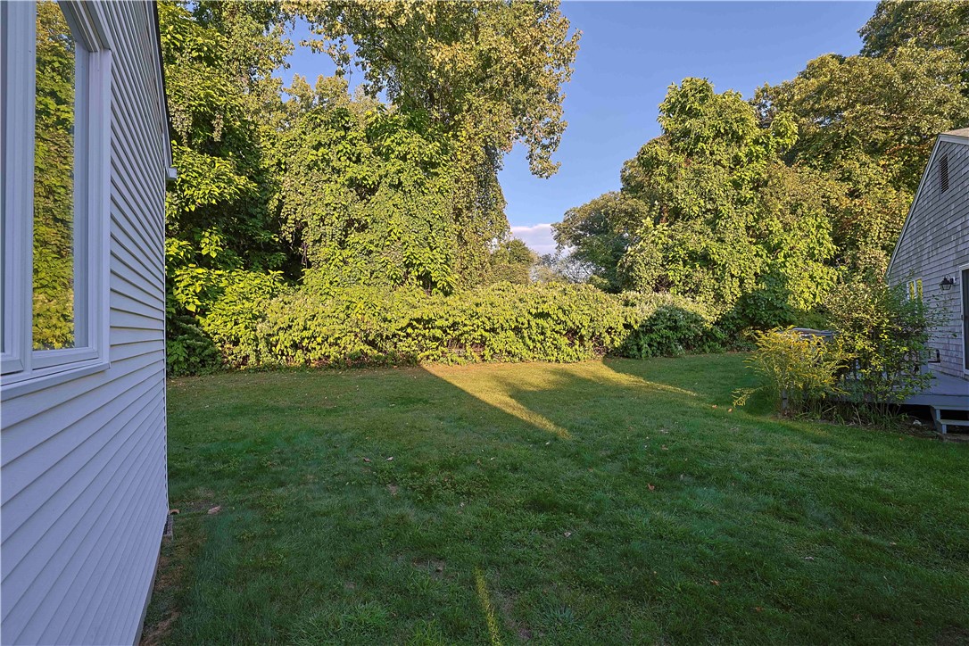 400 COMMONWEALTH Avenue 8