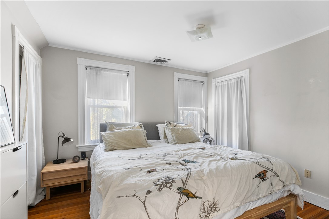 37 Thurston Avenue
