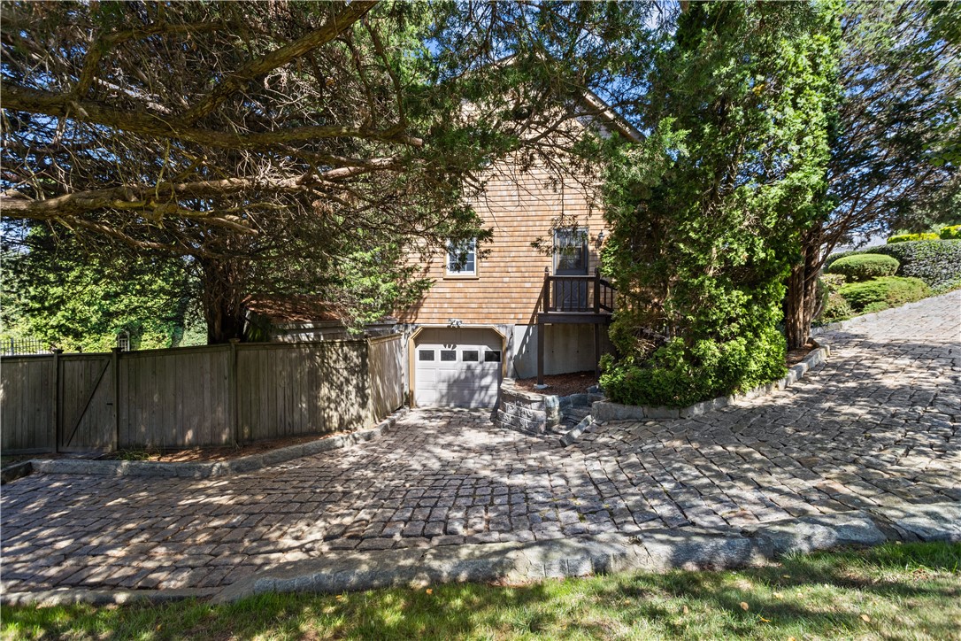 43 Lewis Avenue