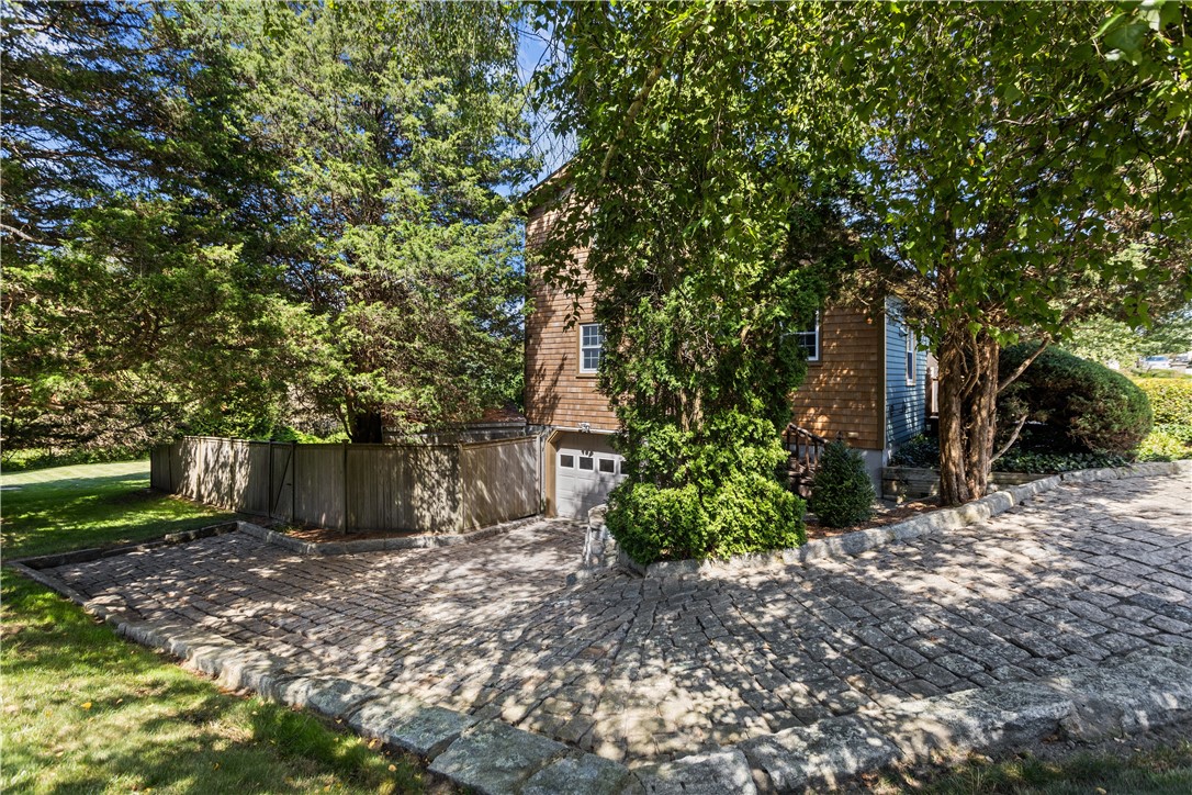 43 Lewis Avenue