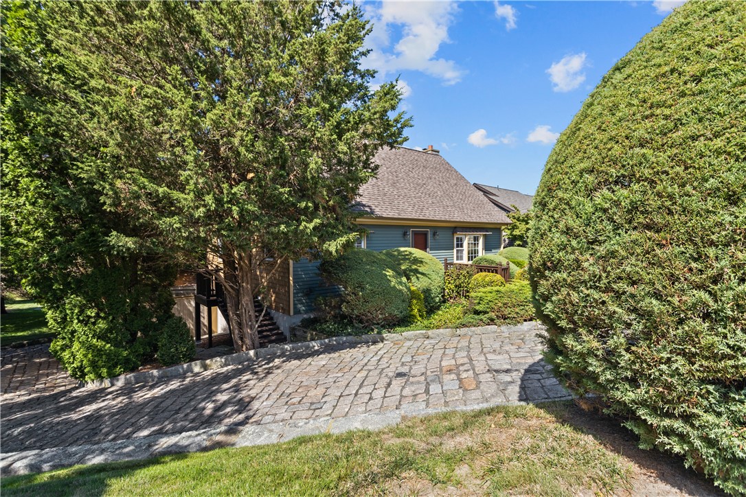 43 Lewis Avenue