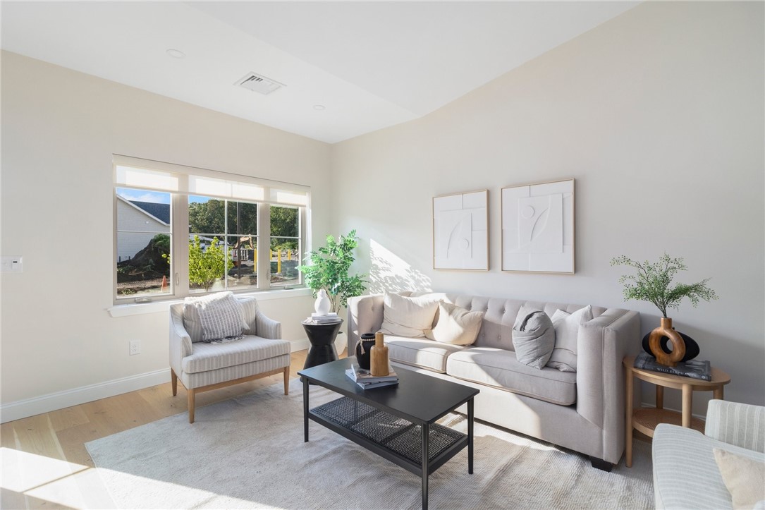47 West Valley Circle