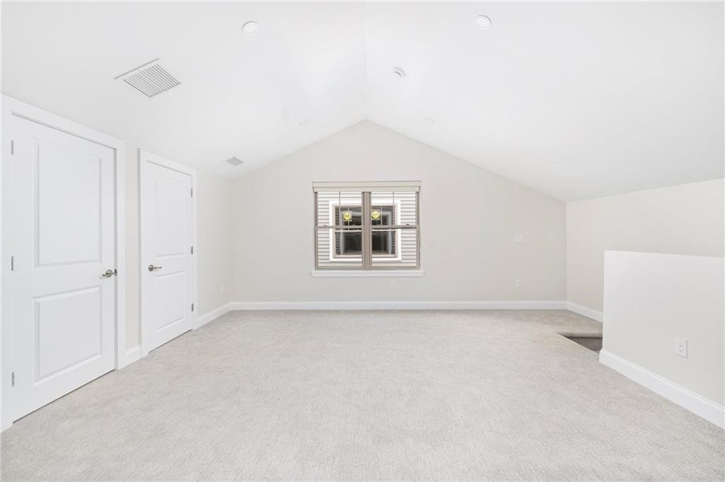 47 West Valley Circle