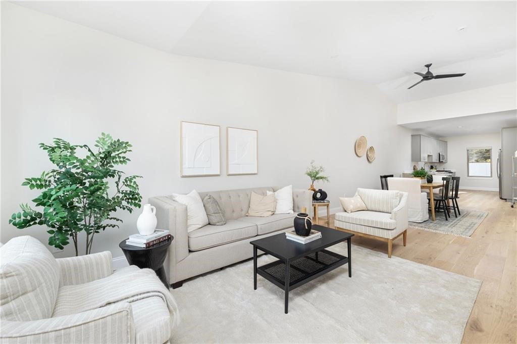 47 West Valley Circle