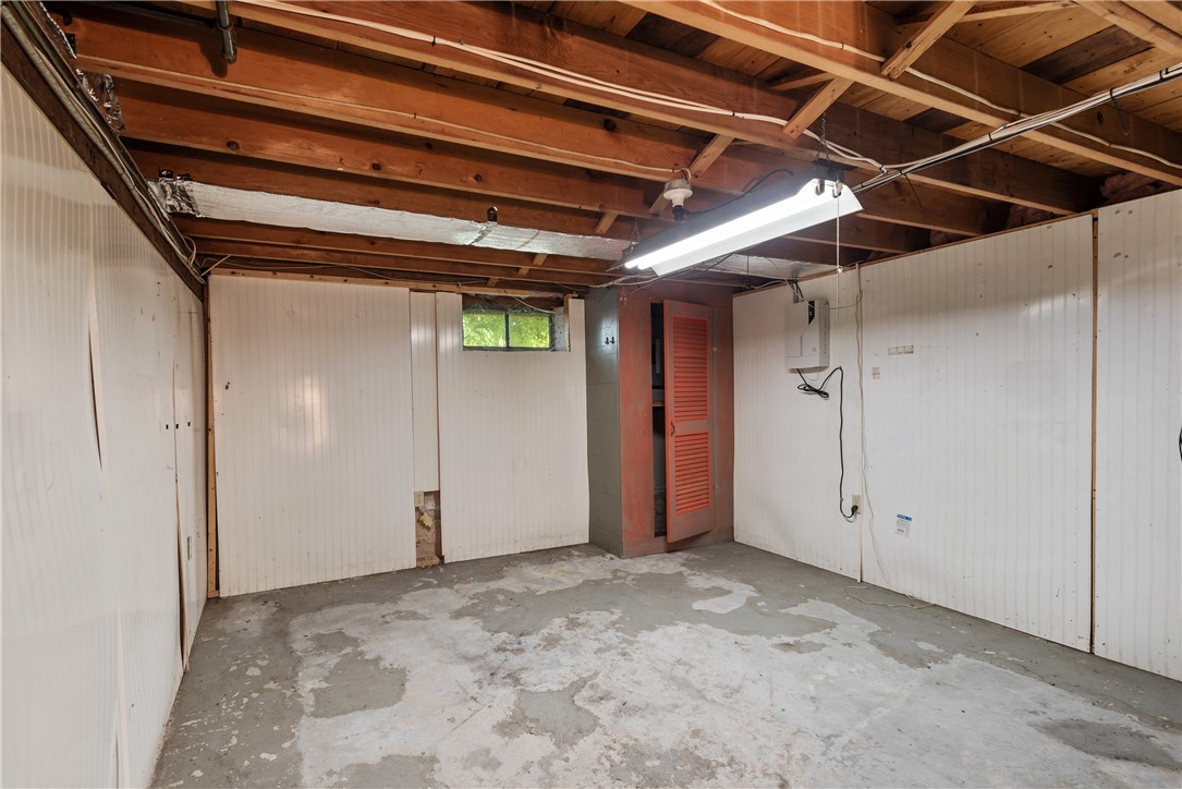 1 Woodlawn Avenue
