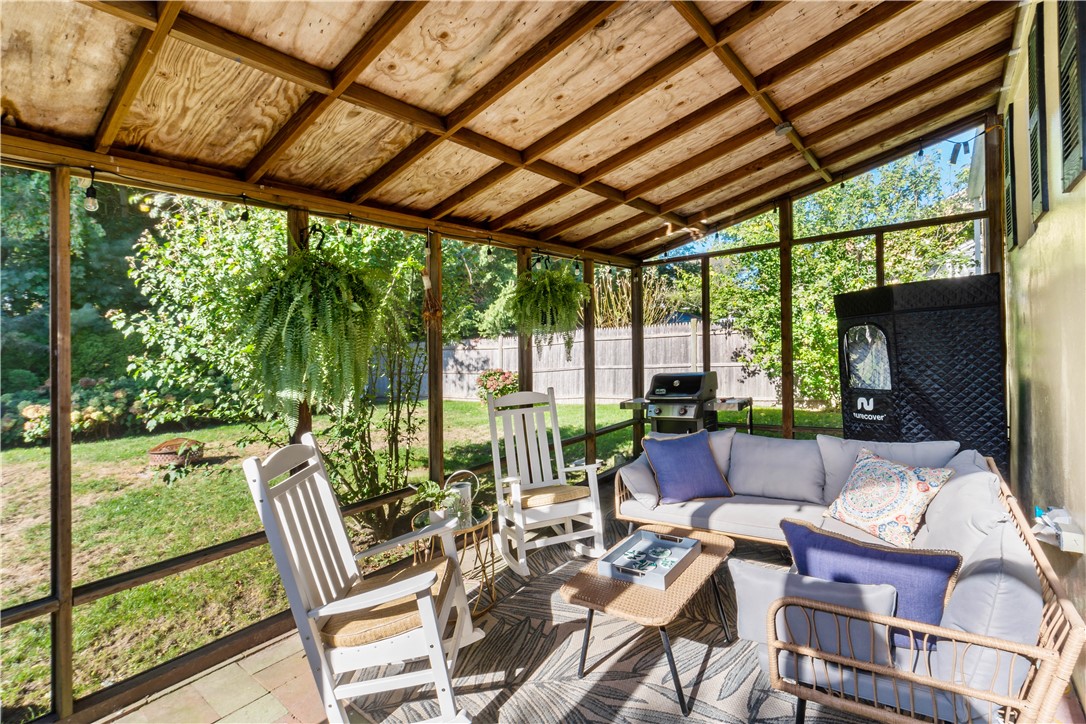 12 Sandhill Drive