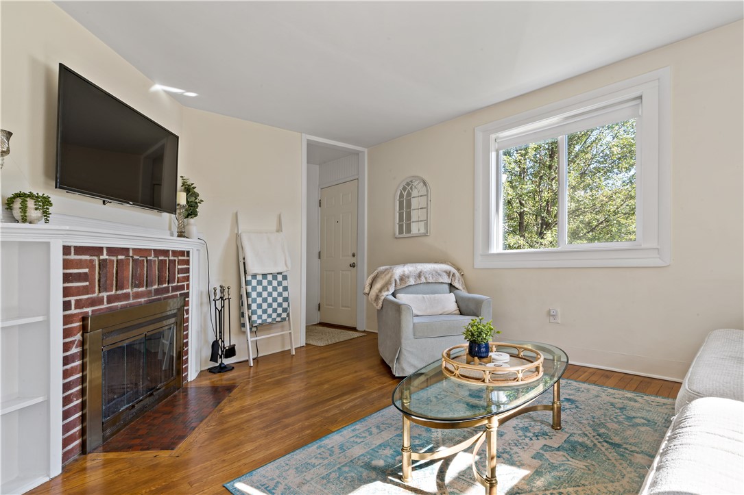 12 Sandhill Drive