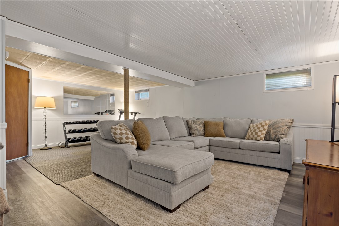 12 Sandhill Drive