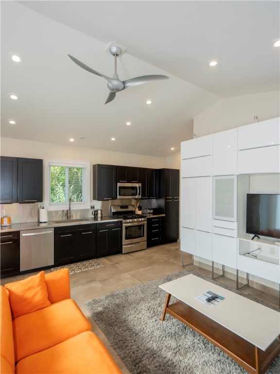 1 Indian Terrace 1A