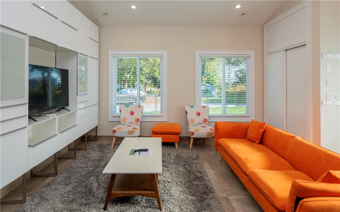 1 Indian Terrace 1A