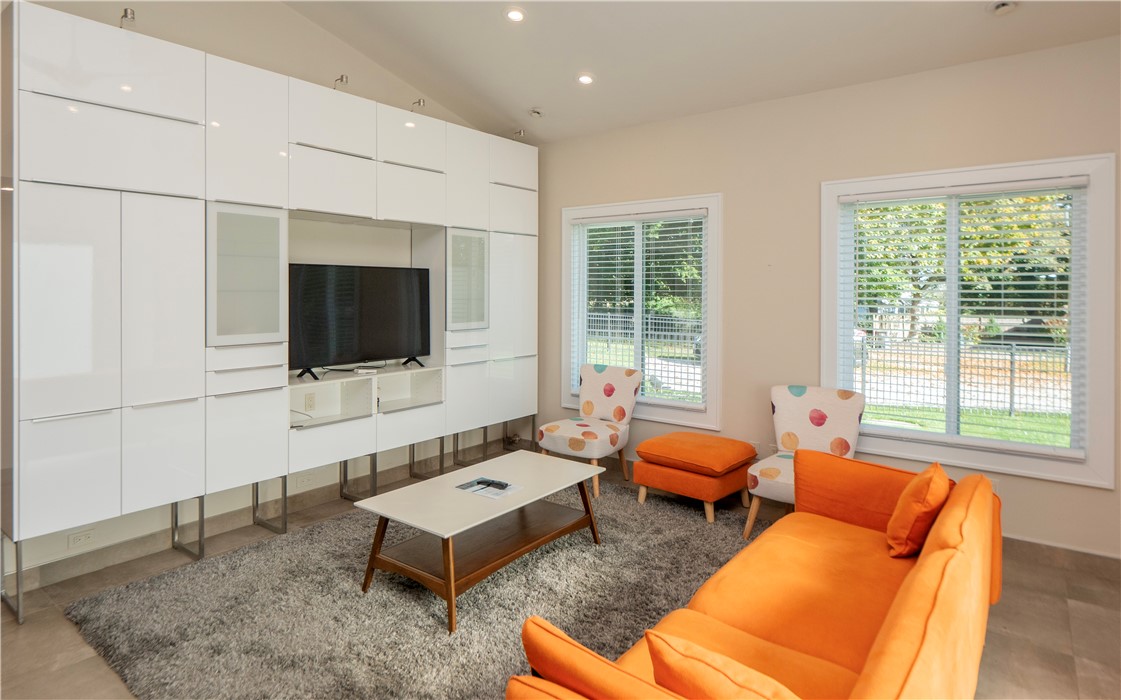 1 Indian Terrace 1A