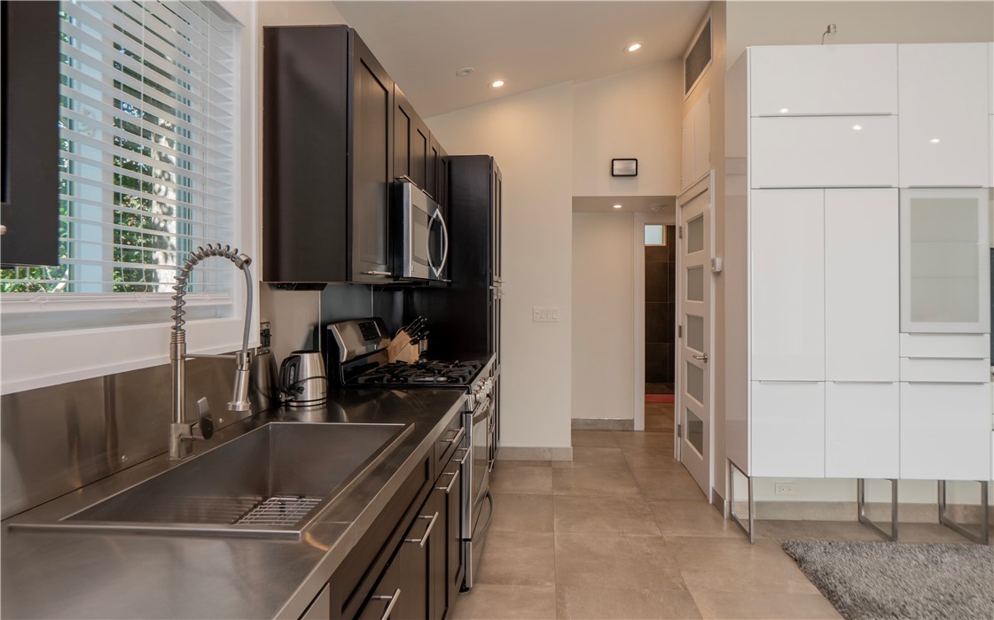1 Indian Terrace 1A