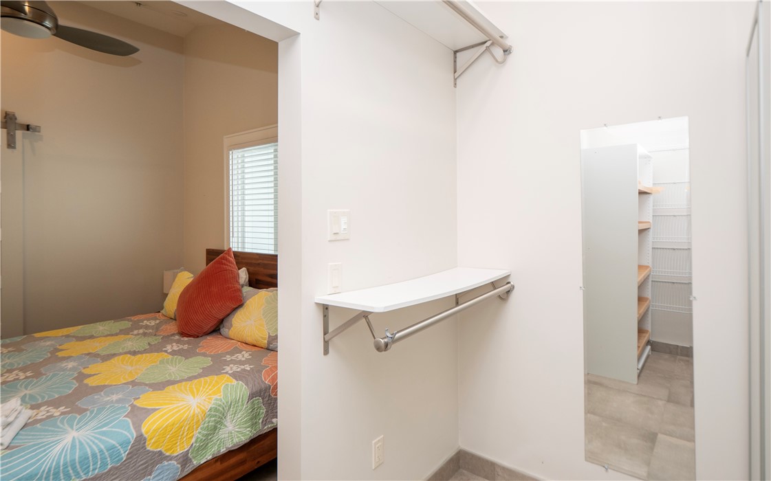 1 Indian Terrace 1A