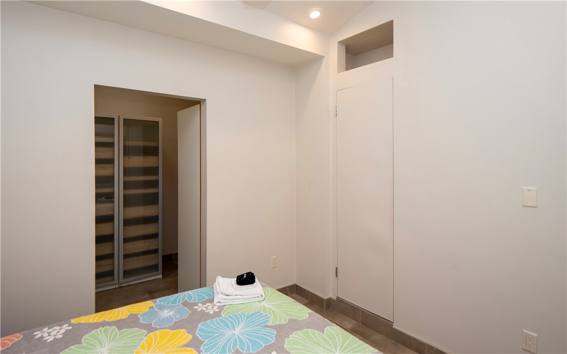 1 Indian Terrace 1A