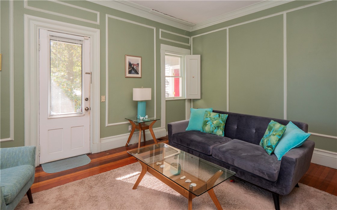 8 Cottage Street 1