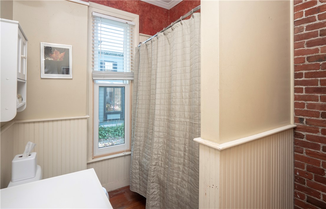 8 Cottage Street 1