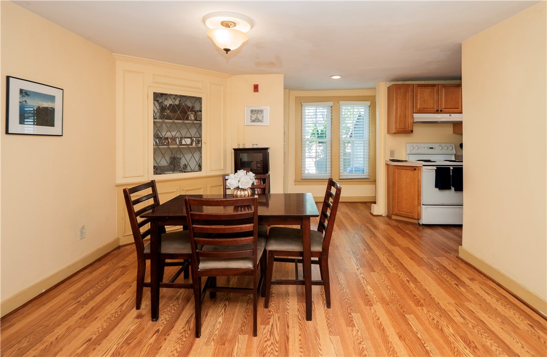 8 Cottage Street 1