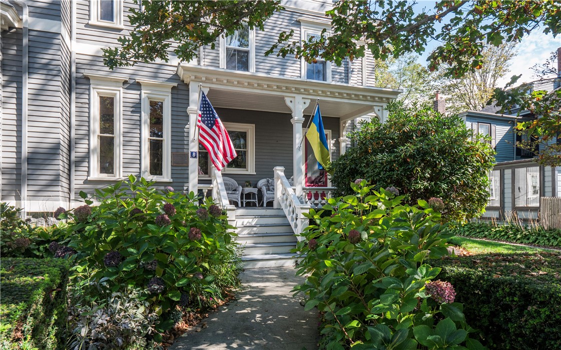 8 Cottage Street 1