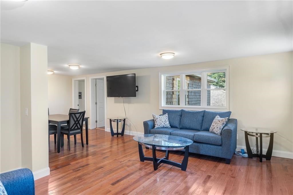 100 Conanicus Road