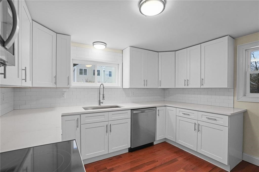 100 Conanicus Road