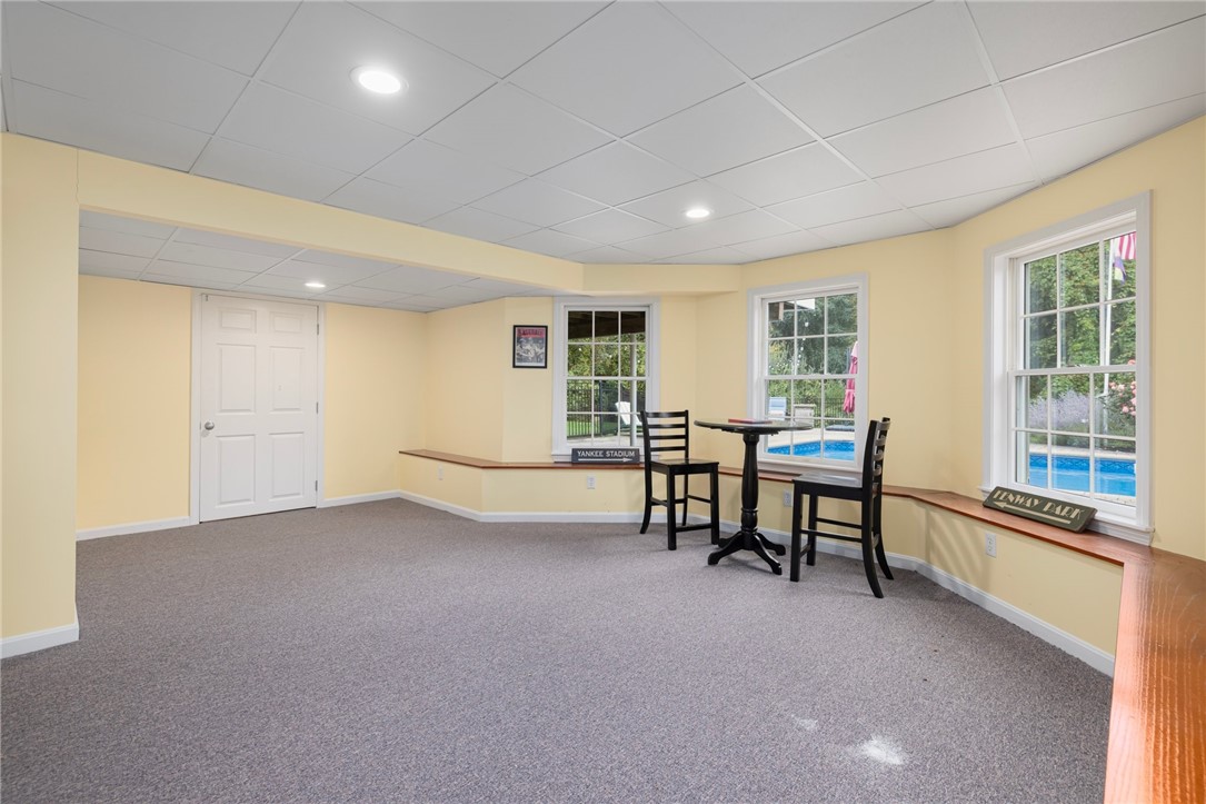 109 Crest Field Lane