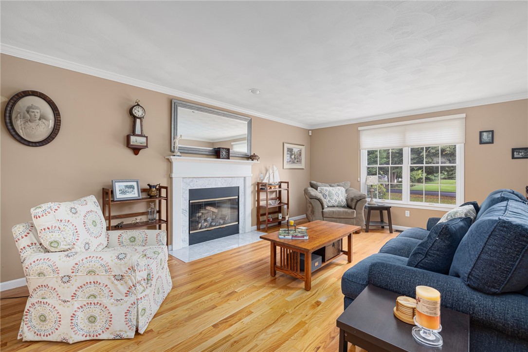 109 Crest Field Lane