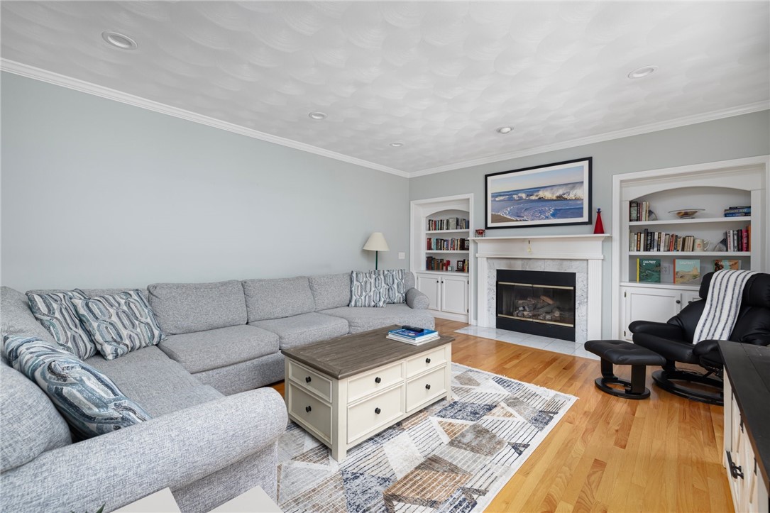 109 Crest Field Lane